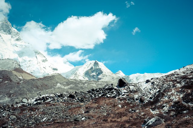 尼泊爾，登山